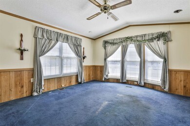 9 Arrow Dr, Salem, NH 03079 - photo 4