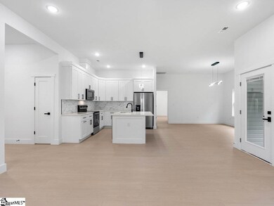 119 Bell Ave, Inman, SC 29349 - photo 5