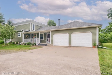 11484 Lapeer Rd, Davison, MI 48423 - photo 2