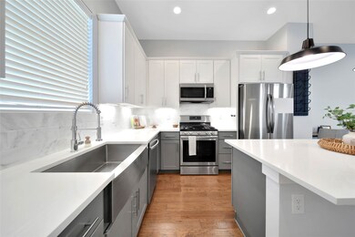 622 E Janisch Rd unit M, Houston, TX 77022 - photo 4