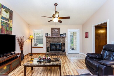 7820 Duckwood Ln, Jacksonville, FL 32210 - photo 4