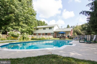 607 Blankner Rd, Sykesville, MD 21784 - photo 2