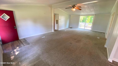 304 W Foy St, Richlands, NC 28574 - photo 5