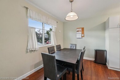 7220 Bluewater Dr unit 141, Clarkston, MI 48348 - photo 4