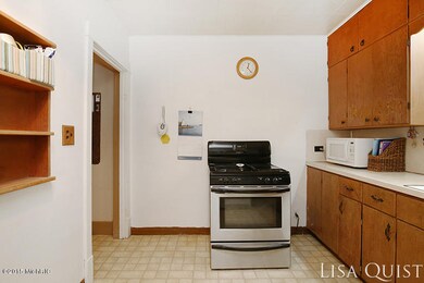 2042 Plainfield Ave NE, Grand Rapids, MI 49505 - photo 5