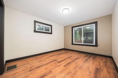 12-web-or-mls-Ryan Lawasani - 1536 Aberd