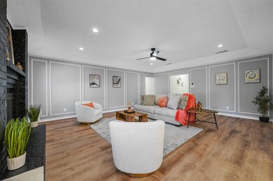 7628 Hunt Dr, North Richland Hills, TX 76182 - photo 5