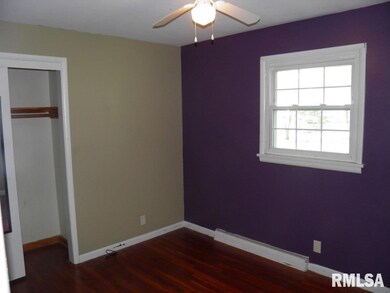 5125 W 49th St, Davenport, IA 52806 - photo 4