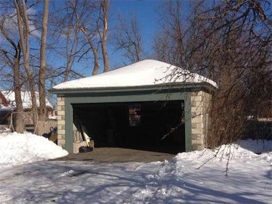 69 Whiting St, Lunenburg, MA 01462 - photo 3