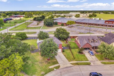 1479 Allison St, Alvin, TX 77511 - photo 3