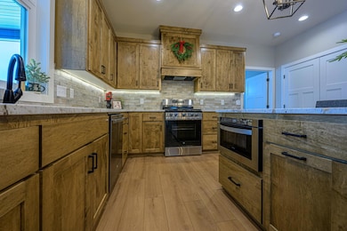 1308 Sherwood St SE, Hutchinson, MN 55350 - photo 6