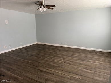 3156 Swallow Ln, Las Vegas, NV 89121 - photo 4