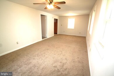 929 Montgomery St unit C, Laurel, MD 20707 - photo 6