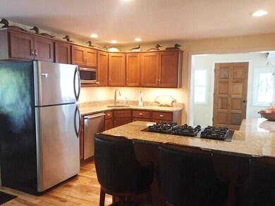Kitchen to entry L (2)