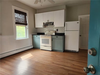 37 Prospect St unit 2, Bristol, RI 02809 - photo 4