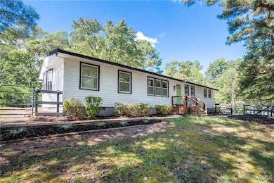 8532 Lincoln Rd, Mechanicsville, VA 23116 - photo 2