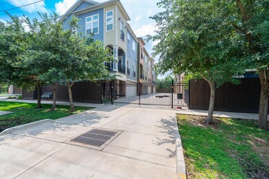 609 Rutland St unit B, Houston, TX 77007 - photo 2