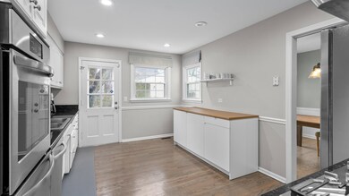 1104 N Brainard St, Naperville, IL 60563 - photo 5