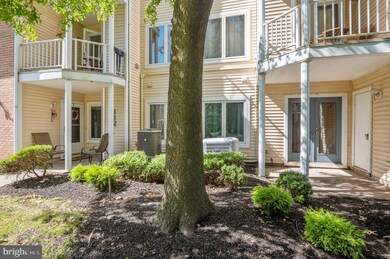 112 Pamela Ct unit 603, Levittown, PA 19057 - photo 2