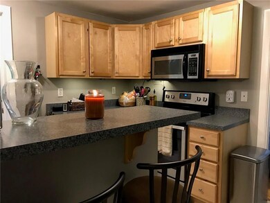 415 Second St unit 2, Rollinsford, NH 03869 - photo 3