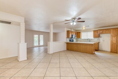 2912 N 54th Ln, Phoenix, AZ 85031 - photo 3