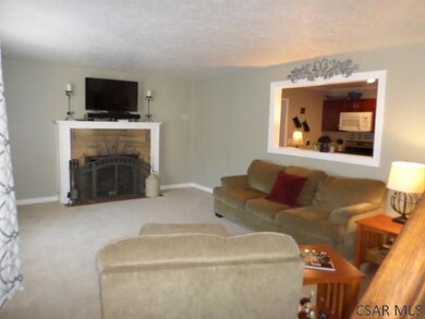 1605 Emmett Dr, Johnstown, PA 15905 - photo 4