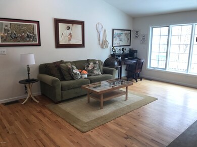 192 Aspen Dr, Milford, PA 18337 - photo 4