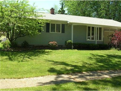 753 Deerfield Dr, North Tonawanda, NY 14120 - photo 2