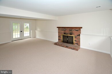 12603 Etruscan Dr, Herndon, VA 20171 - photo 7