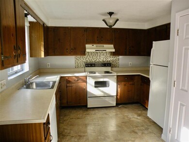 95 E Ridge Rd, MerriMacK, NH 03054 - photo 2