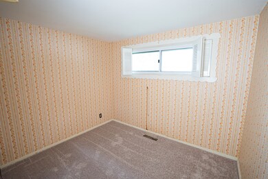 206 Amarillo Dr, Carpentersville, IL 60110 - photo 4