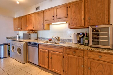Dockside 11D kitchen