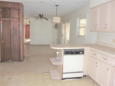 3909 N Lanewood Dr, Muncie, IN 47304 - photo 7