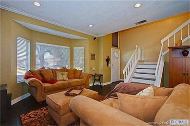 Bay window lets in lots of natural light to the li