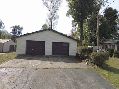 10056 E State Road 54, Bloomfield, IN 47424 - photo 2