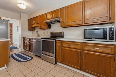 2583 Stratford Dr, Saint Joseph, MI 49085 - photo 2