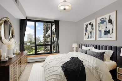 1240 S 2nd St unit 723, Minneapolis, MN 55415 - photo 4