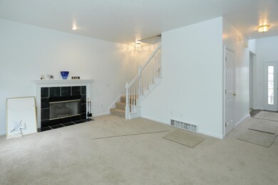 2042 Quail Run Dr-104