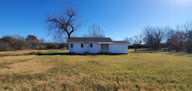 123 Mill Creek Dr, Weatherford, TX 76085 - photo 4