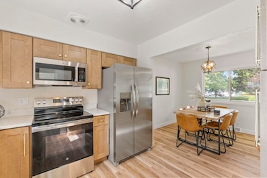 4013 Midway Dr, Waterloo, IA 50701 - photo 7