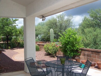 1313 E Crown Ridge Dr, Oro Valley, AZ 85755 - photo 2