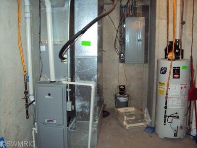 201 N Locust St unit 203, Wayland, MI 49348 - photo 7