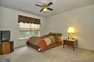 18044 Wheatridge Dr, Germantown, MD 20874 - photo 6