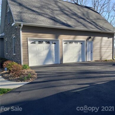 113 W Pointe Dr, Hendersonville, NC 28792 - photo 7