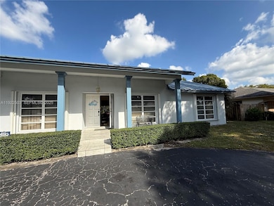 7441 SW 19th St, Plantation, FL 33317 - photo 3