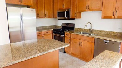 1800 Grove Ave unit 15C180, Schaumburg, IL 60193 - photo 5