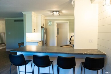 4150 E 60th St unit 405, Davenport, IA 52807 - photo 6