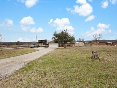 103 Meadow Brook Ct, Springtown, TX 76082 - photo 2