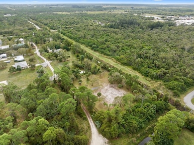 4911 Grovers Rd, Lakewood Park, FL 34951 - photo 6