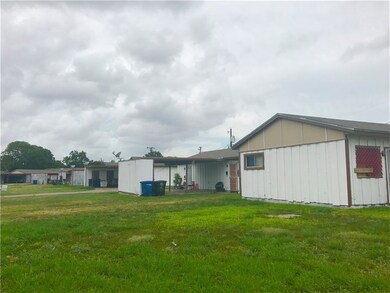 1513 Lazy Ln, Corpus Christi, TX 78415 - photo 2